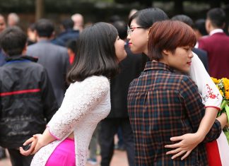 Fake Friends Alert! Fake Friends Alert