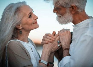 Why more couples are choosing to live apart