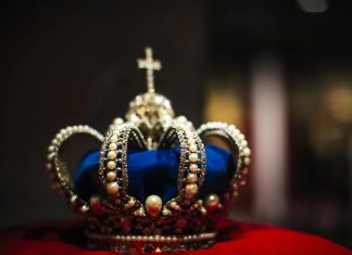 Helena Bonham Carter Went Beyond the Realm of the Living to Prepare for the Role of Princess Margaret in the Crown