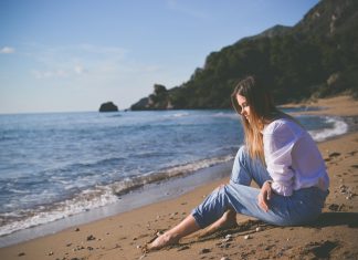 How to Recognize a Woman With an Unmet Need for Love