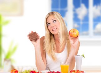A Guide To Intuitive Eating: Benefits, Practice & Principles