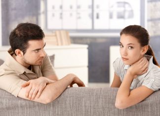 Therapists Reveal 6 Ways to Support a Couple Who Suffers a Miscarriage