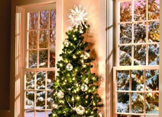 Wall-Mounted Christmas Trees Are The Way To Celebrate The Holidays In Small Spaces