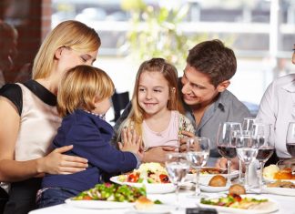 Why Dining Together Is Good for Your Family’s Health