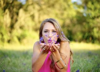 15 Quotes About Being Happy Even When Facing Challenges