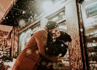 How to Kiss a Girl for the First Time: 15 Steps To Not Screw it Up