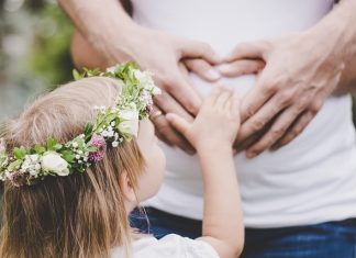 4 Parenting Mistakes That Make Children Clingy And Codependent