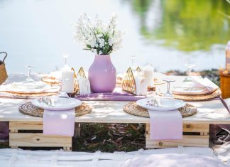 The Art of Picnicking: Choosing the Right Picnic Tables choosing picnic tables