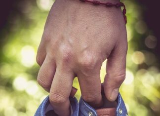 15 Signs A Man Will Be A Great Father